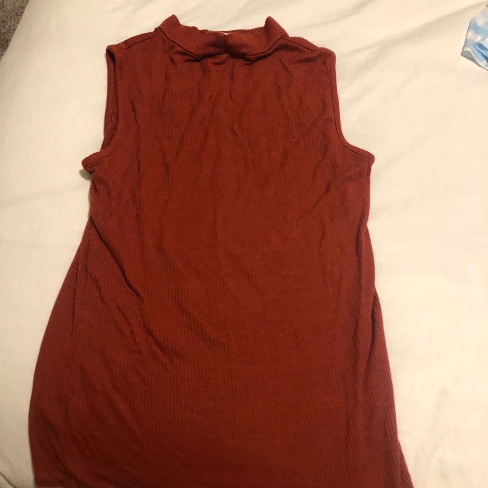 Sleeveless ribbed tank